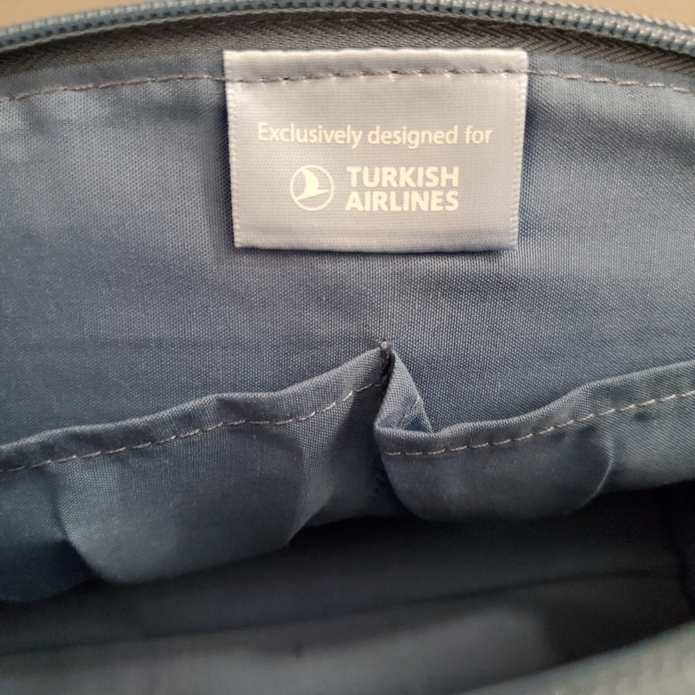 Salvatore Ferragamo Blue Cosmetic Pouch Turkish Airlines - Picture 3 of 9
